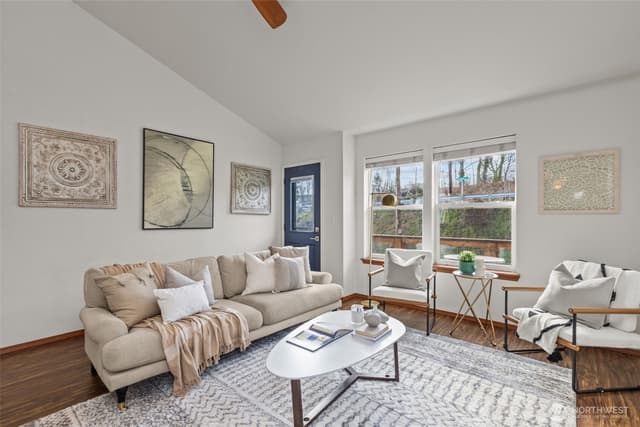 Property photo for 1450 S Donovan Street, Seattle photo 4