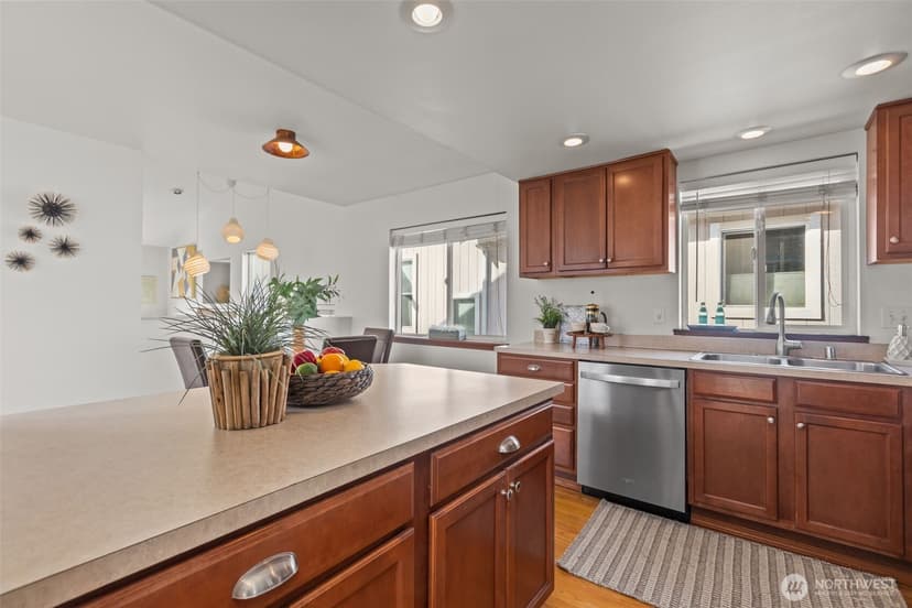 Property photo for 1450 S Donovan Street, Seattle photo 15