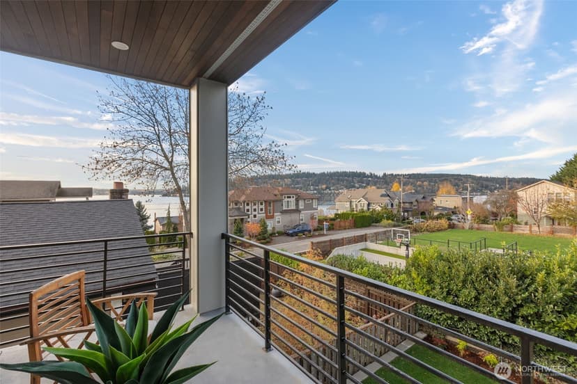 Property photo for 904 N 33rd Place, Renton photo 20