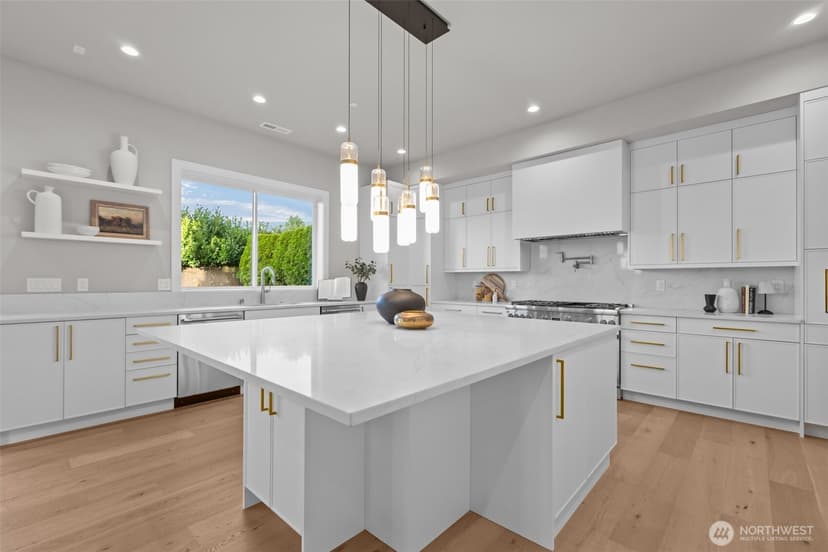 Property photo for 904 N 33rd Place, Renton photo 11