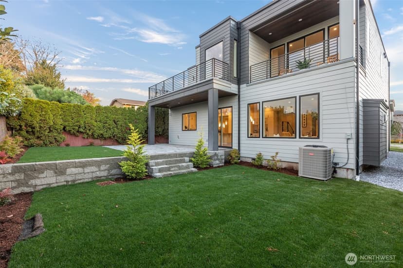 Property photo for 904 N 33rd Place, Renton photo 38