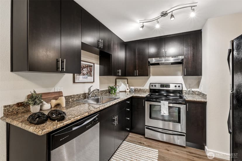 Property photo for 9810 28th Avenue SW #B101, Seattle photo 7