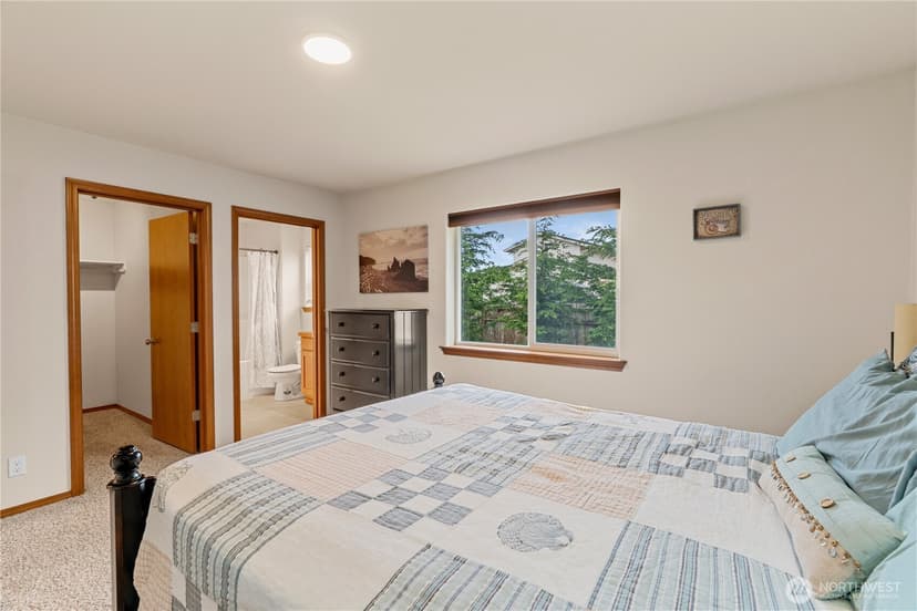Property photo for 329 Cockle Street SW, Ocean Shores photo 15