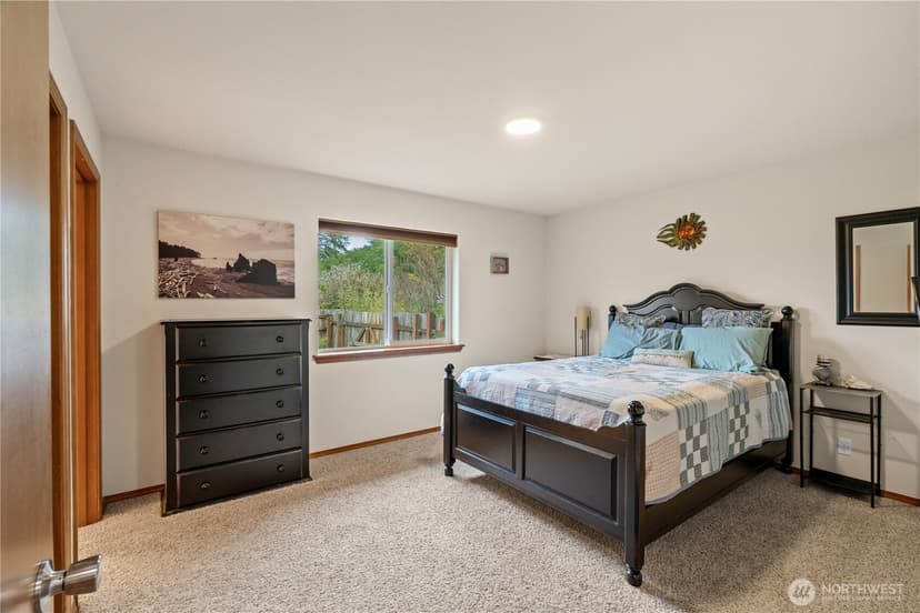 Property photo for 329 Cockle Street SW, Ocean Shores photo 14