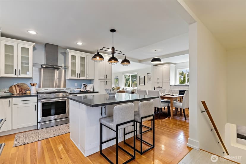 Property photo for 3019 Garlough Avenue SW, Seattle photo 8