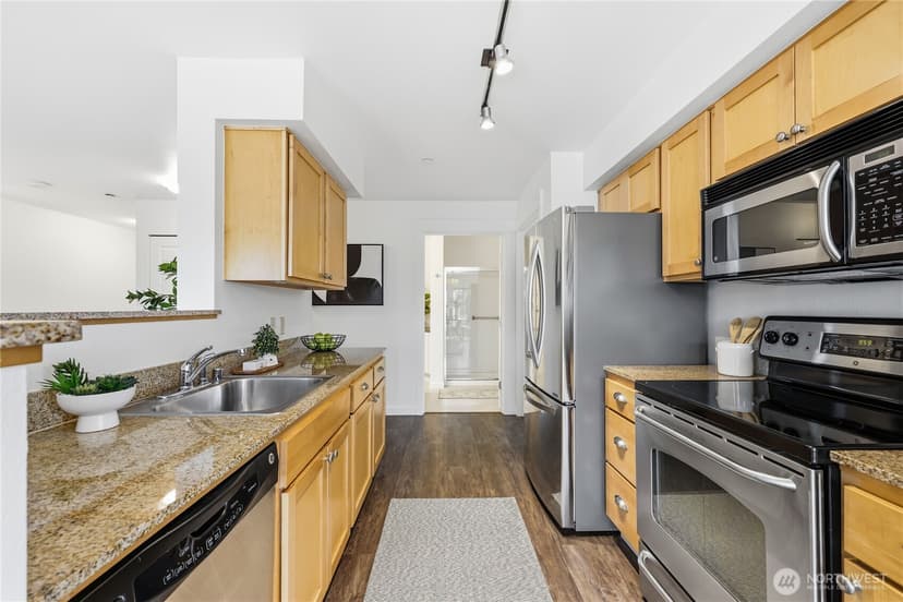 Property photo for 300 High School Road NE #300, Bainbridge Island photo 17