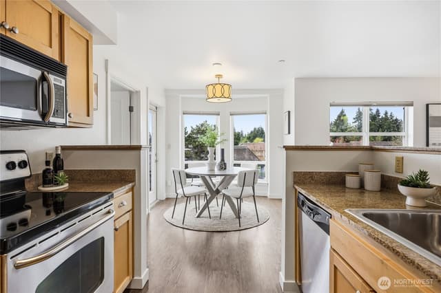 Property photo for 300 High School Road NE #300, Bainbridge Island photo 3
