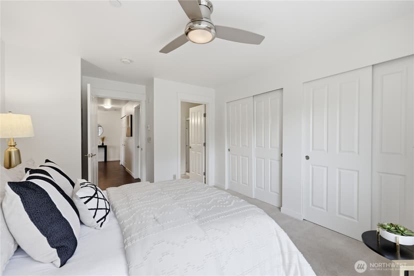 Property photo for 300 High School Road NE #300, Bainbridge Island photo 9