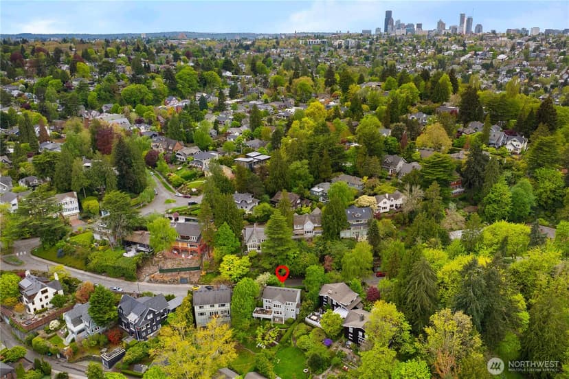 Property photo for 246 Dorffel Drive E, Seattle photo 37