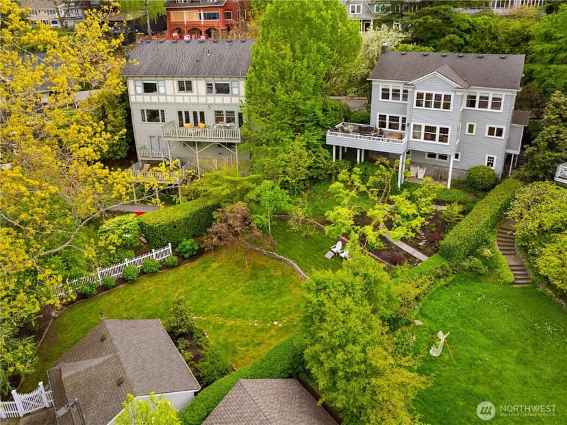 Property photo for 246 Dorffel Drive E, Seattle photo 33