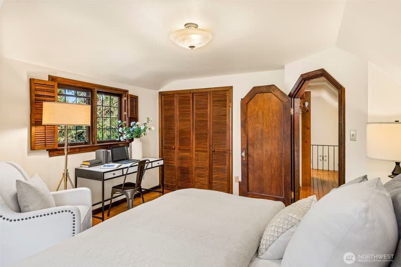 Property photo for 4006 NE 38th Street, Seattle photo 36