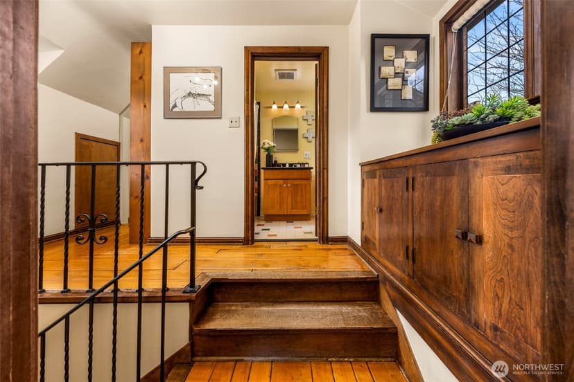 Property photo for 4006 NE 38th Street, Seattle photo 29