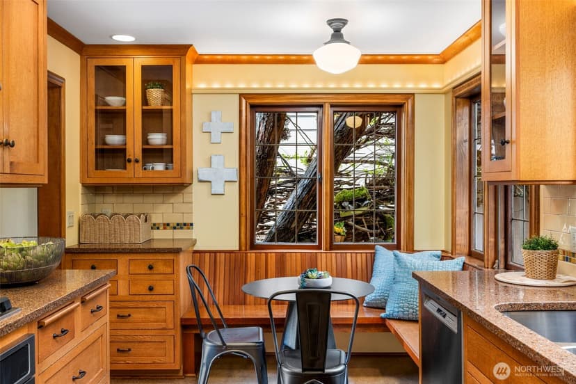 Property photo for 4006 NE 38th Street, Seattle photo 18