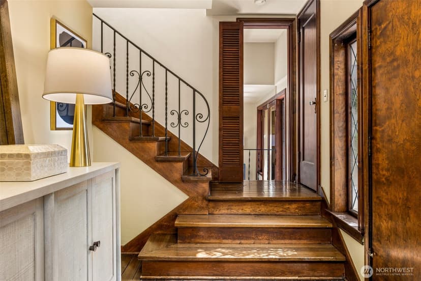 Property photo for 4006 NE 38th Street, Seattle photo 28