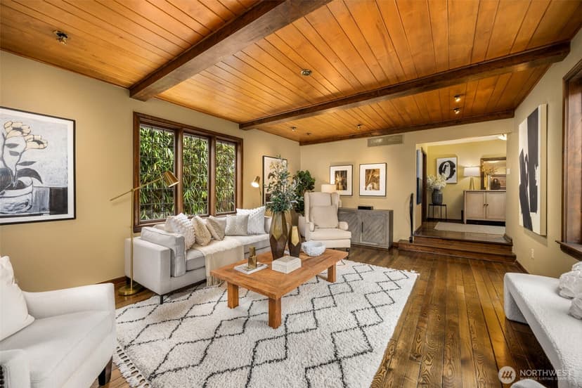 Property photo for 4006 NE 38th Street, Seattle photo 12