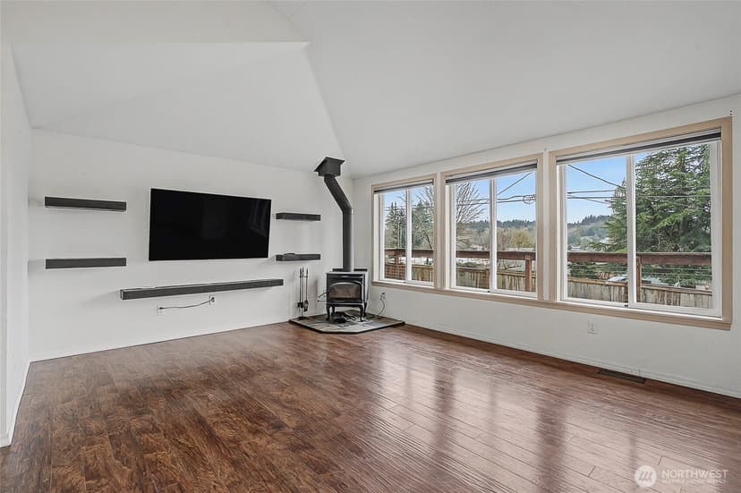 Property photo for 7239 Long Lake Road SE, Port Orchard photo 3
