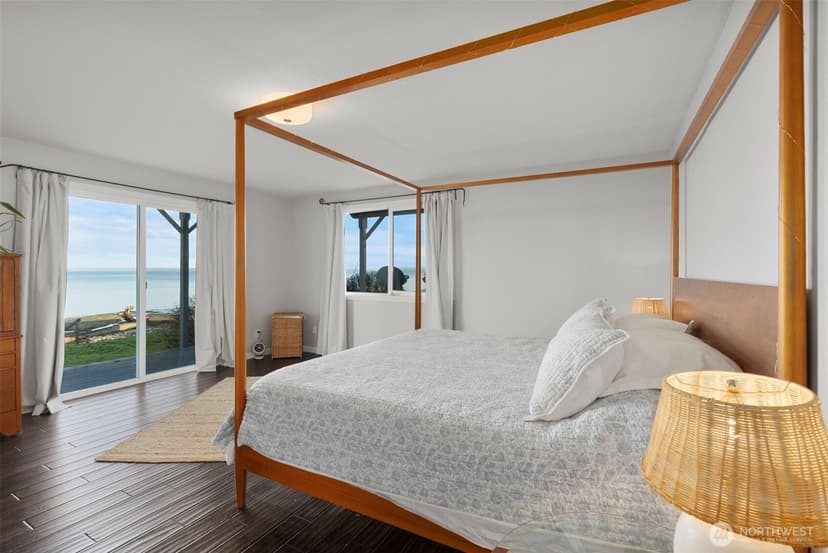 Property photo for 138 Sunrise Avenue SE, Ocean Shores photo 15