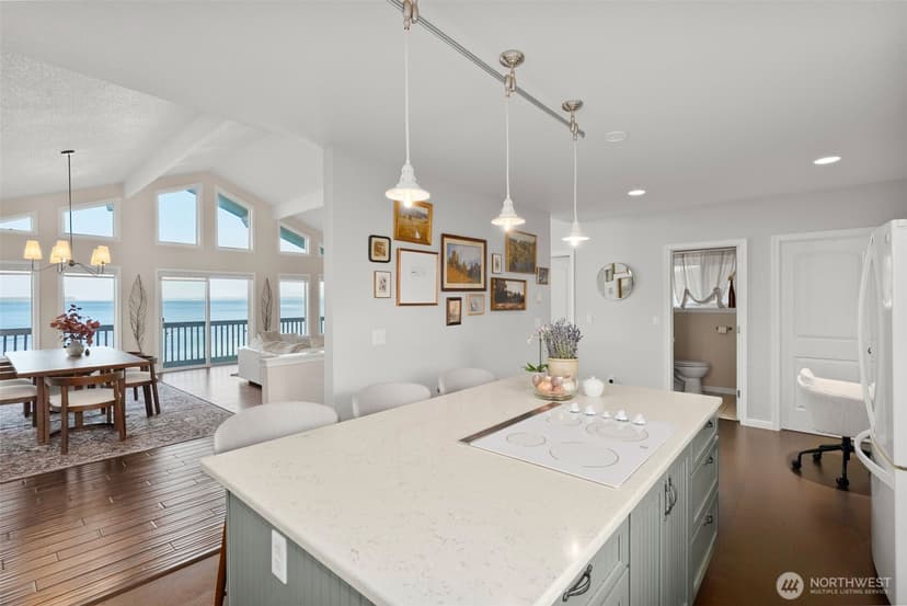 Property photo for 138 Sunrise Avenue SE, Ocean Shores photo 11