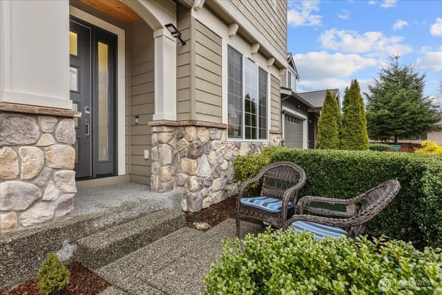 Property photo for 715 153rd Street SW, Lynnwood photo 2