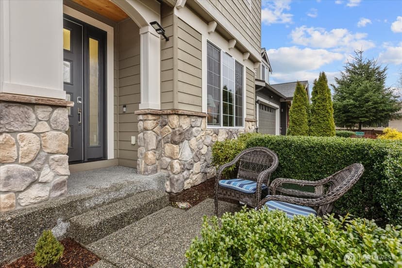 Property photo for 715 153rd Street SW, Lynnwood photo 2