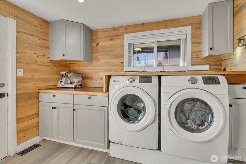 Property photo for 812 Maplewood Avenue, Kent photo 16