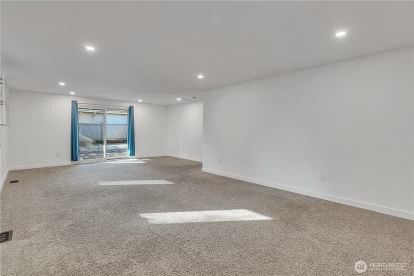 Property photo for 812 Maplewood Avenue, Kent photo 26
