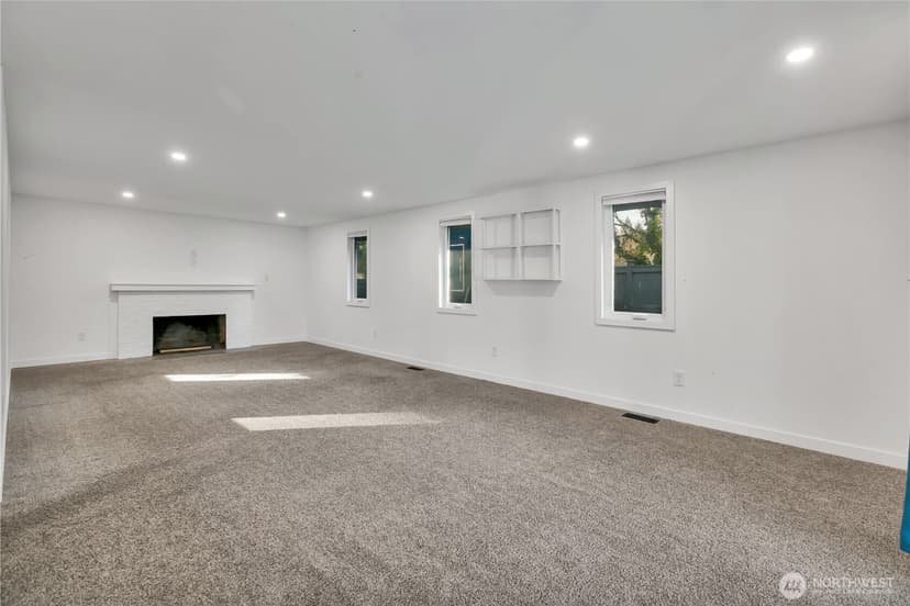 Property photo for 812 Maplewood Avenue, Kent photo 17