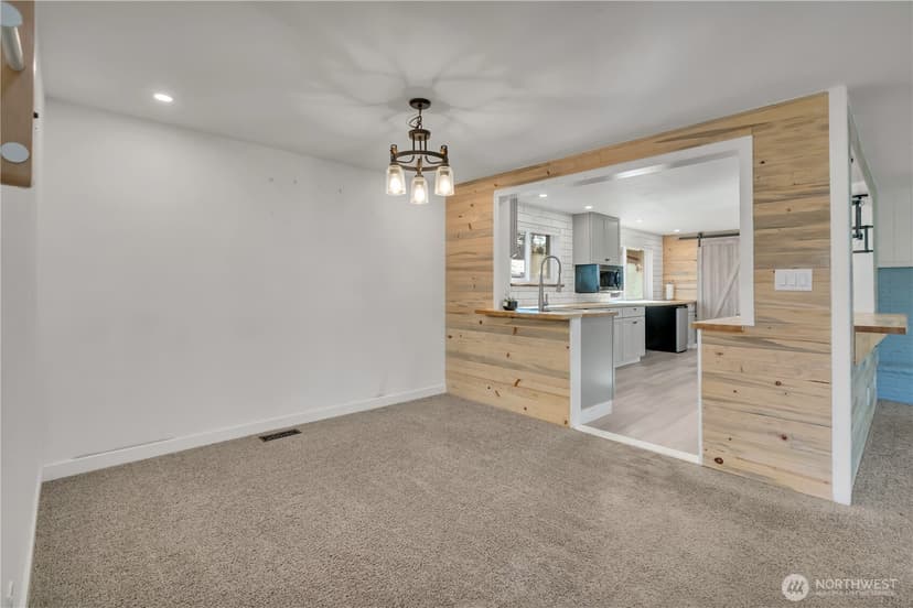 Property photo for 812 Maplewood Avenue, Kent photo 8