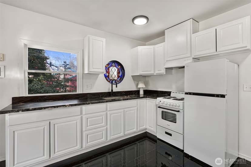 Property photo for 5302 S 137th Street, Tukwila photo 3