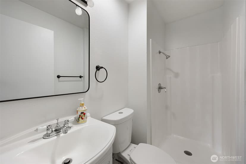 Property photo for 5302 S 137th Street, Tukwila photo 12