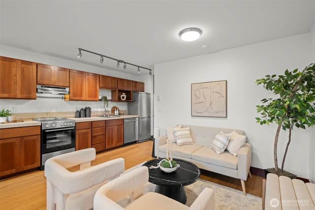 Property photo for 461 N 45th Street #1, Seattle photo 3