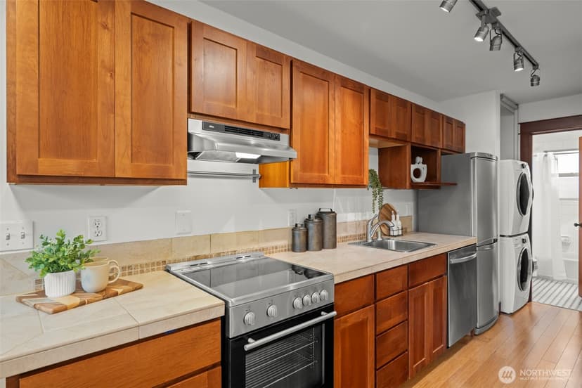 Property photo for 461 N 45th Street #1, Seattle photo 9