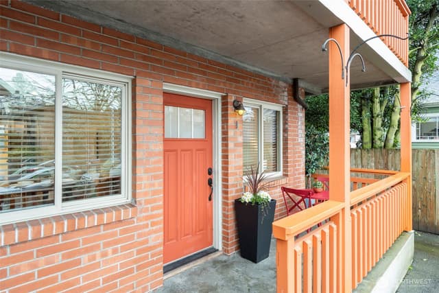 Property photo for 461 N 45th Street #1, Seattle photo 2