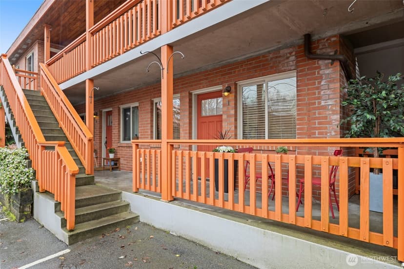 Property photo for 461 N 45th Street #1, Seattle photo 17