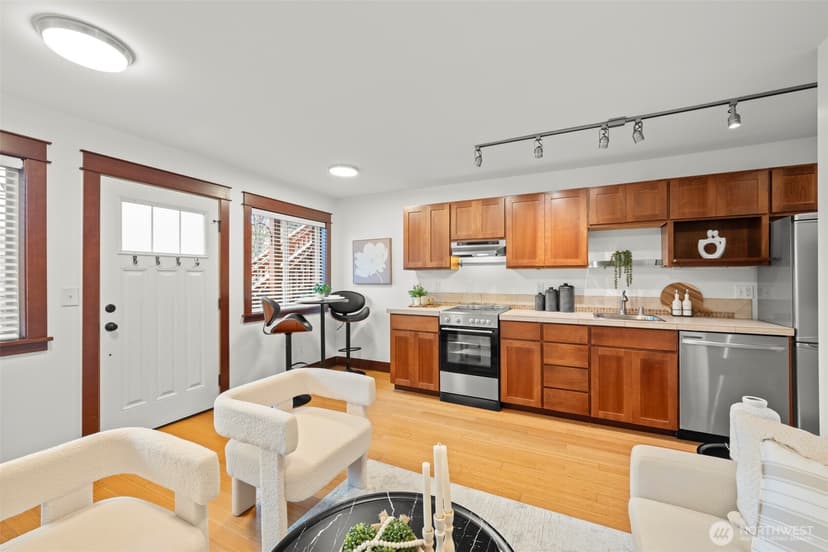 Property photo for 461 N 45th Street #1, Seattle photo 6