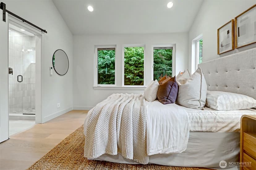 Property photo for 11219 NE 95th Street, Kirkland photo 24