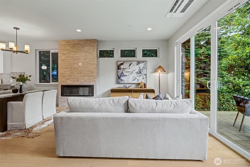 Property photo for 11219 NE 95th Street, Kirkland photo 4