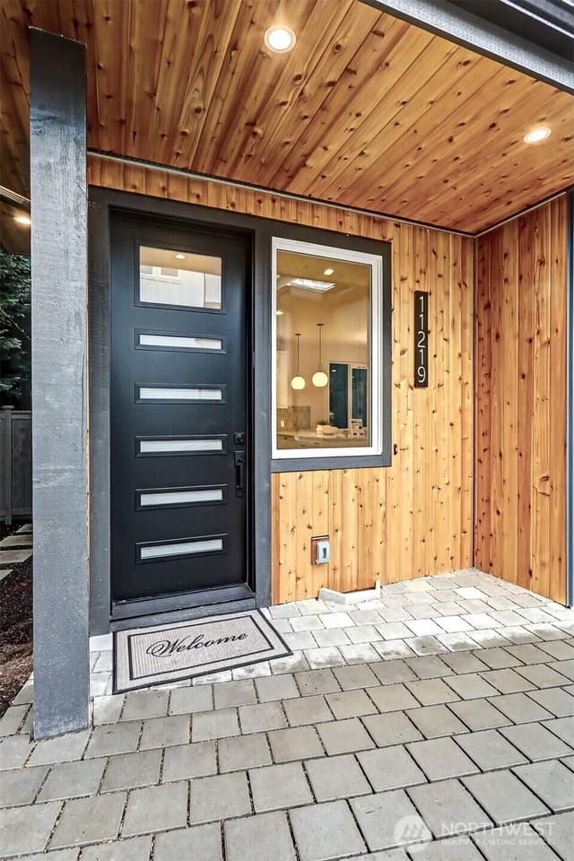 Property photo for 11219 NE 95th Street, Kirkland photo 2