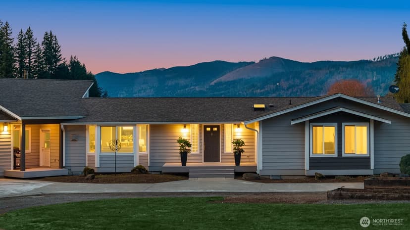 Property photo for 26808 SE 216th Street, Maple Valley photo 2