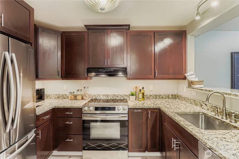 Property photo for 5000 NW Village Park Drive #B-111, Issaquah photo 4