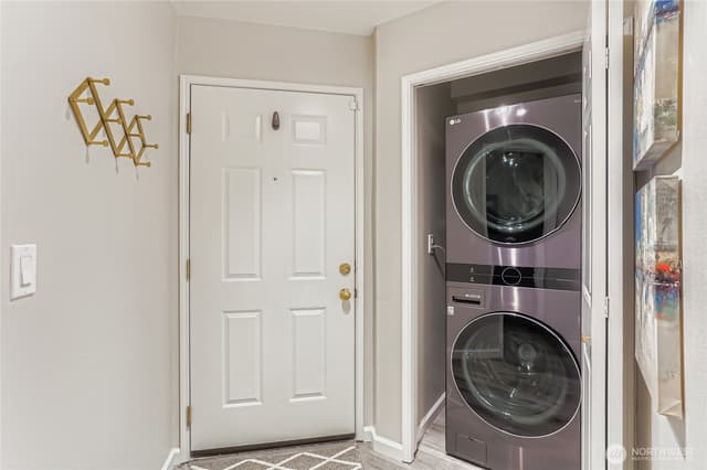 Property photo for 5000 NW Village Park Drive #B-111, Issaquah photo 3