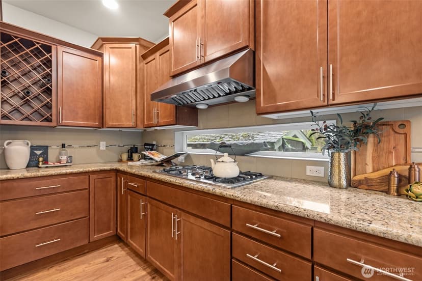 Property photo for 11739 Corliss Avenue N, Seattle photo 17