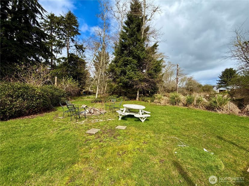 Property photo for 620 Chenois Avenue NE, Ocean Shores photo 34