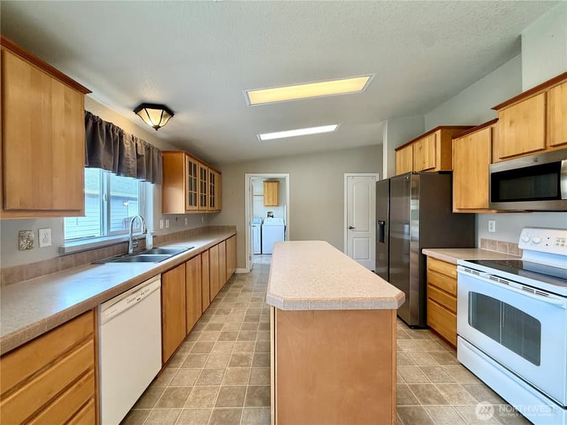 Property photo for 620 Chenois Avenue NE, Ocean Shores photo 10