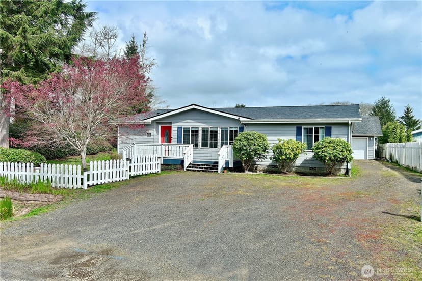 Property photo for 620 Chenois Avenue NE, Ocean Shores photo 37