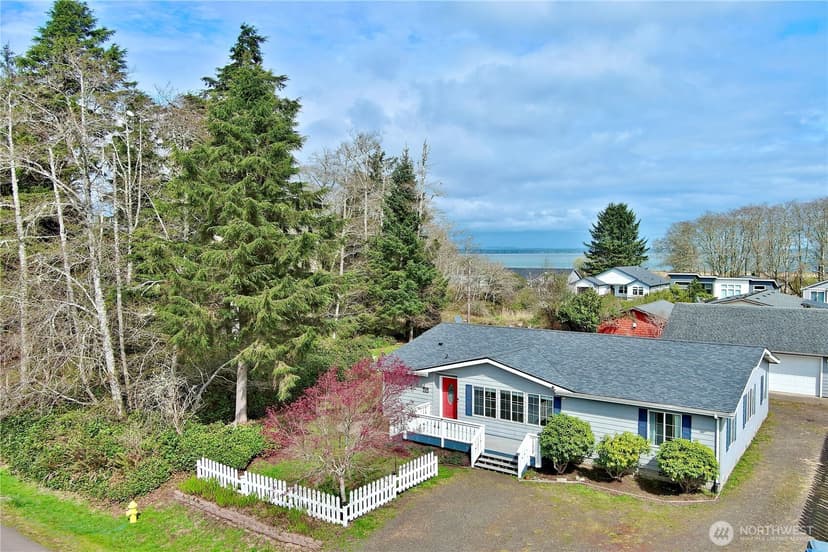 Property photo for 620 Chenois Avenue NE, Ocean Shores