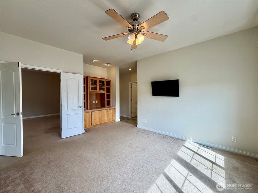 Property photo for 620 Chenois Avenue NE, Ocean Shores photo 18
