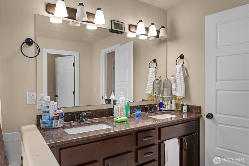 Property photo for 11410 Waller Road E, Tacoma photo 19