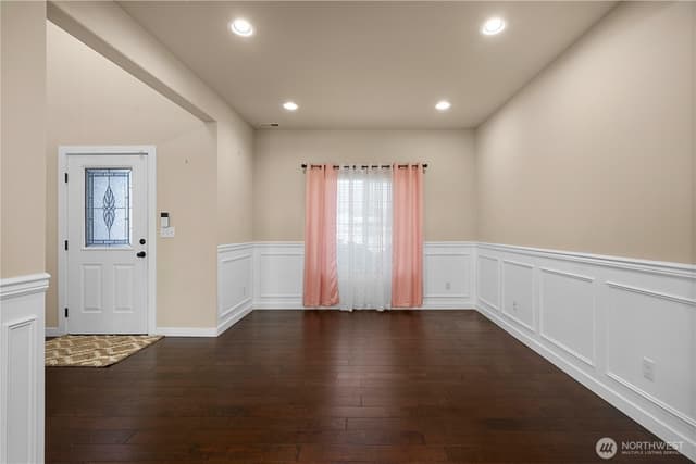 Property photo for 11410 Waller Road E, Tacoma photo 4