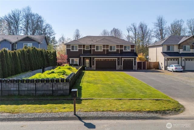 Property photo for 11410 Waller Road E, Tacoma photo 2